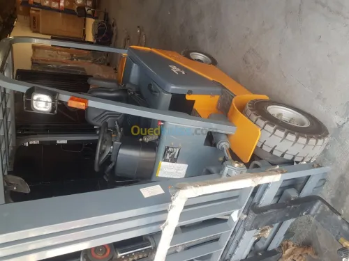 Chariot elevateur electrique