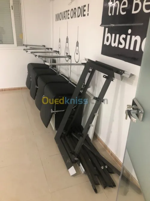 Station de travail (4 postes)+Chaises