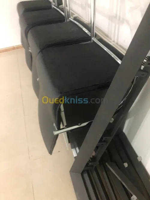 Station de travail (4 postes)+Chaises