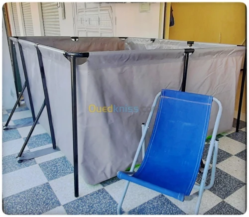 مسبح عائلي متنقل