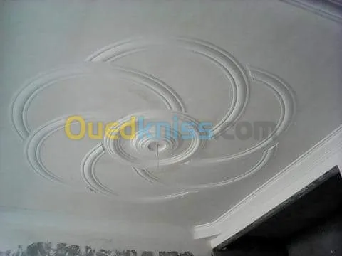 صناعة الجبس بكل أنواعه و الديكورات الم