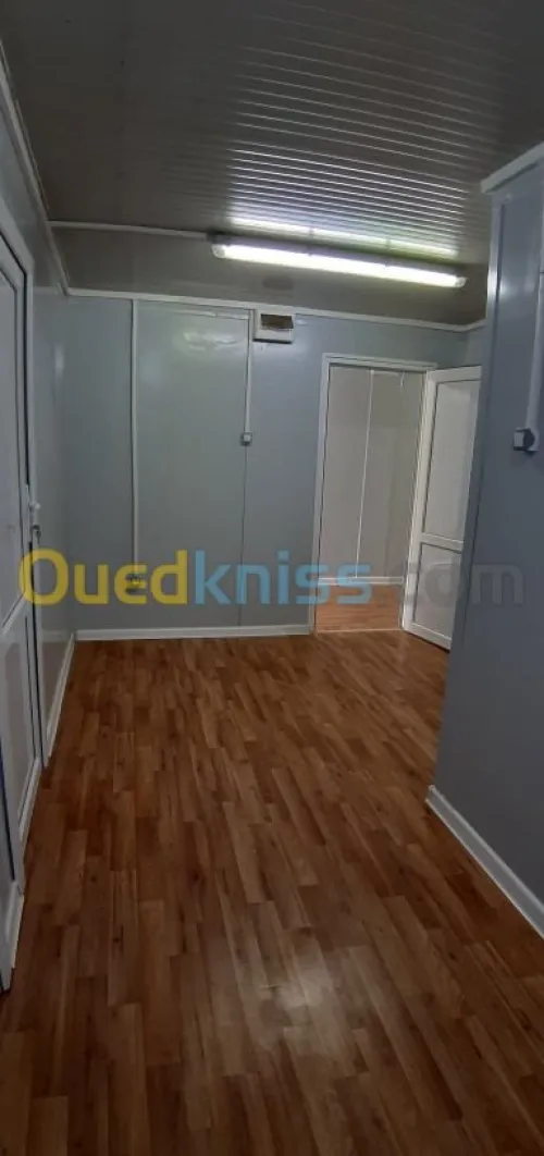 Fabrication cabines en préfabriquées