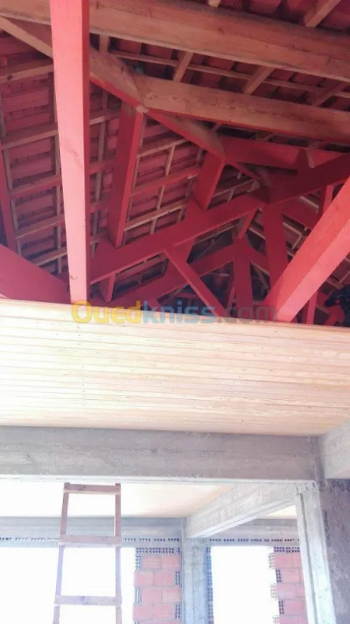 charpente en bois toiture poses tuiles