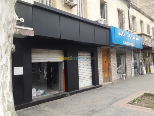 HABILLAGE VÉHICULE VITRINE ET PANNEAUX