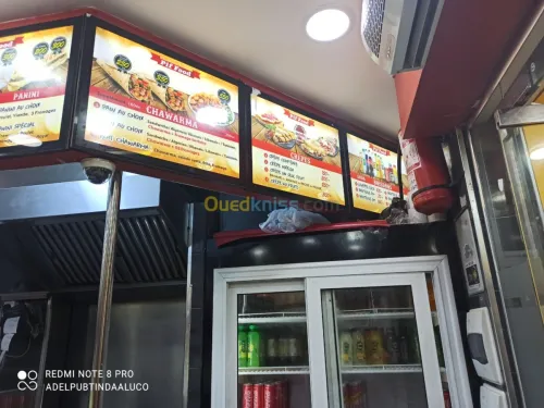 HABILLAGE VÉHICULE VITRINE ET PANNEAUX