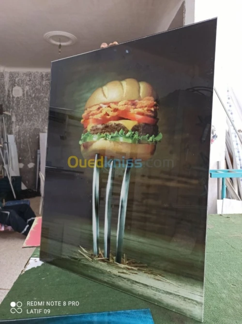 HABILLAGE VÉHICULE VITRINE ET PANNEAUX