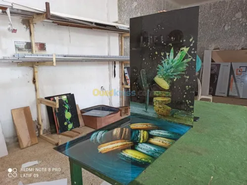 HABILLAGE VÉHICULE VITRINE ET PANNEAUX