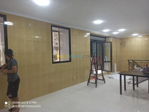 HABILLAGE VÉHICULE VITRINE ET PANNEAUX