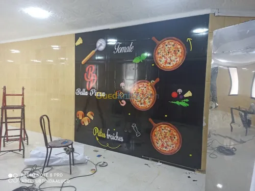 HABILLAGE VÉHICULE VITRINE ET PANNEAUX