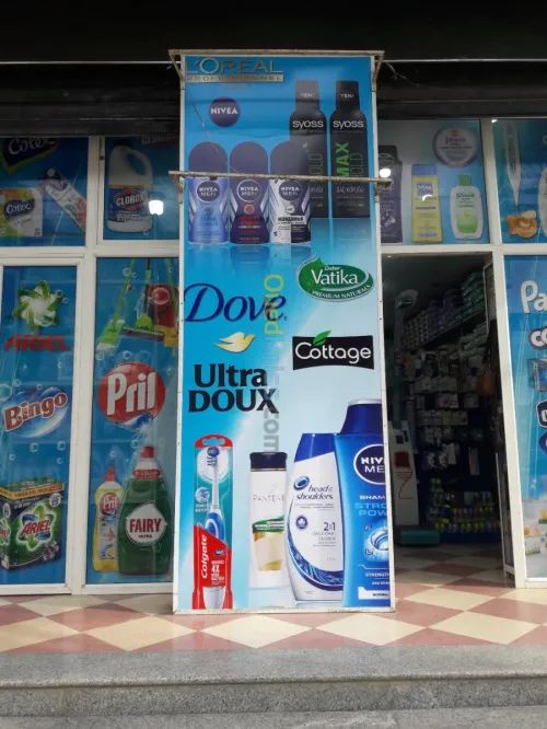 HABILLAGE VÉHICULE VITRINE ET PANNEAUX