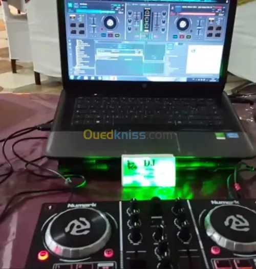 Groupe féminin dj caméra photo 