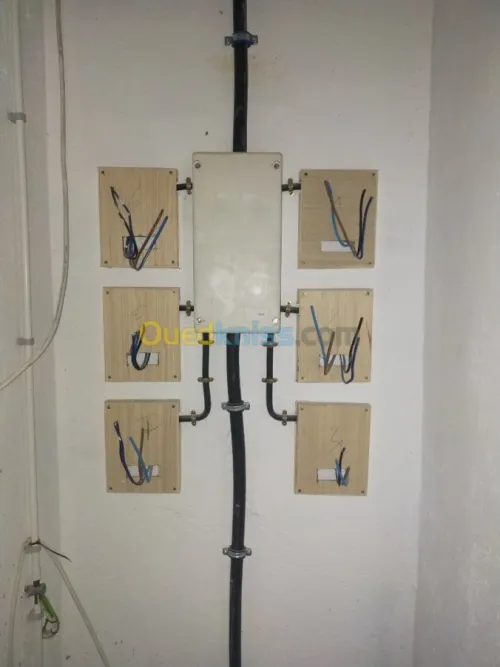 Colonne montant gaz est électricité 