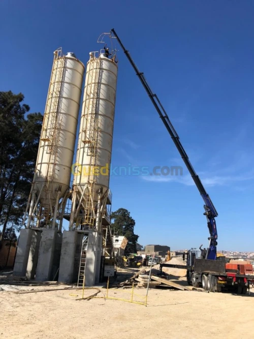 Location grues mobiles & camions à gru