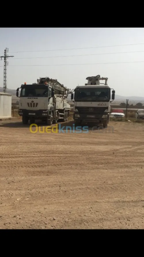 Location grues mobiles & camions à gru