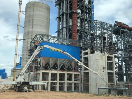 Location grues mobiles & camions à gru