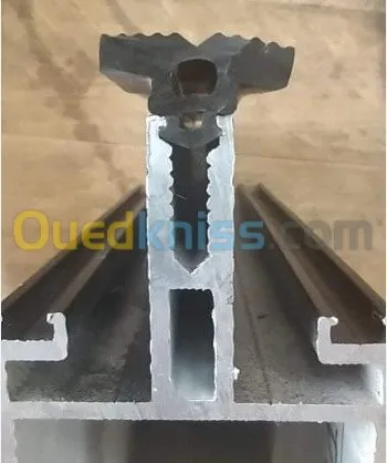 MUR RIDEAU JOINT 52 000