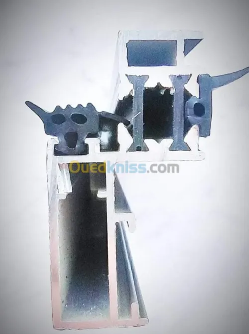 MUR RIDEAU JOINT 52 000