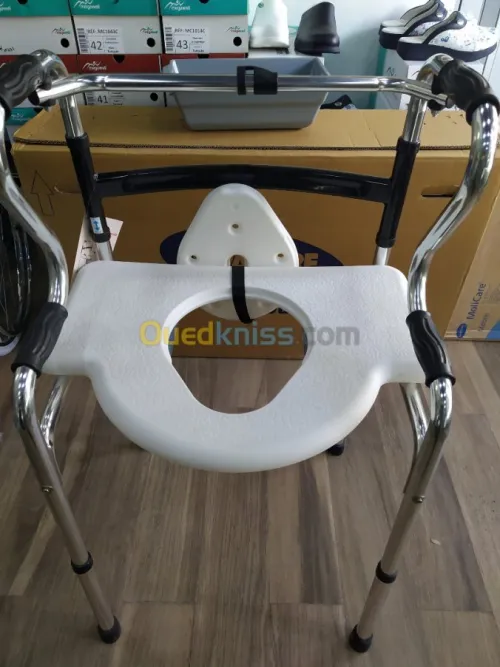 Déambulateur chaise garde robe