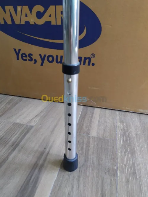 Déambulateur chaise garde robe