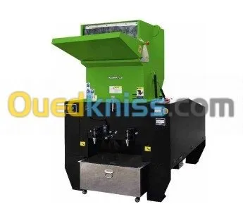 YIZUMI Machine injection & Moule & SAV