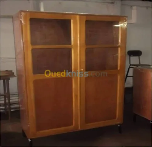 Chaise et table scolaire