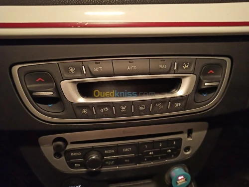 Commande de climatisation  Mégane 3 