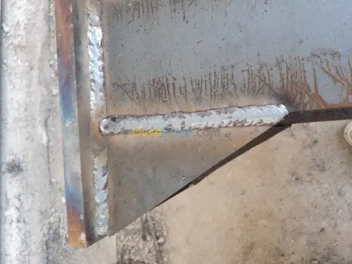 Fabrication et pose de charpentes méta