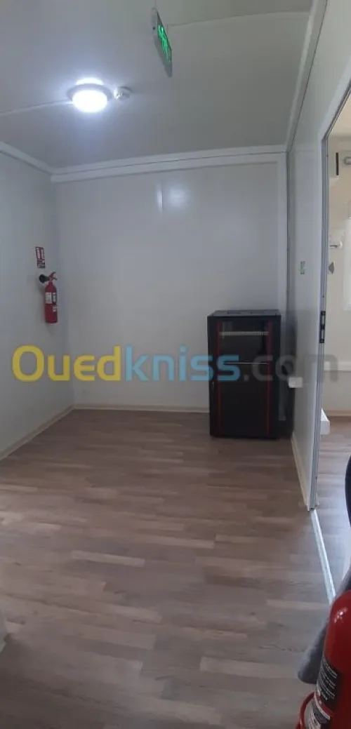 cabines / chalets/ blocs préfabriqués