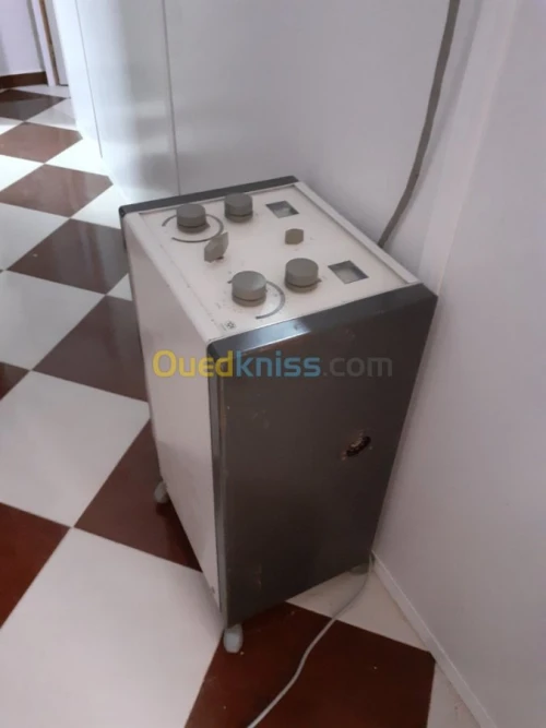 Unité de radiologie marque TUR 100MA