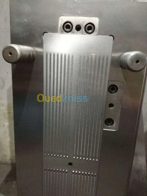 machine d injection plastique