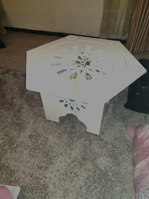 2 canapés et une table arabesque 