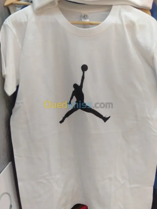 Personnalisation et Sérigraphie sur t-shirt, sweat..