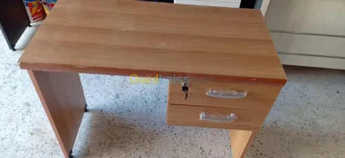 Bureau avec 2 terroirs