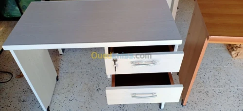 Bureau avec 2 terroirs