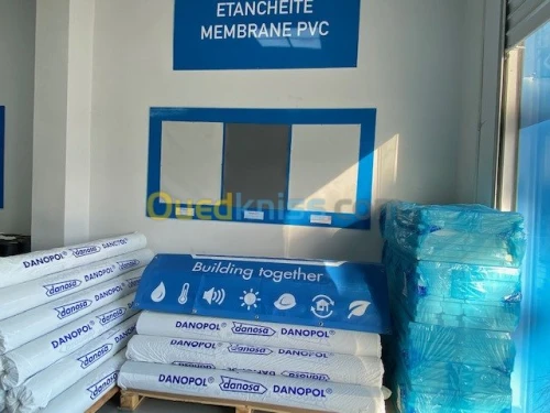 Membranes d'étanchéité en PVC armées