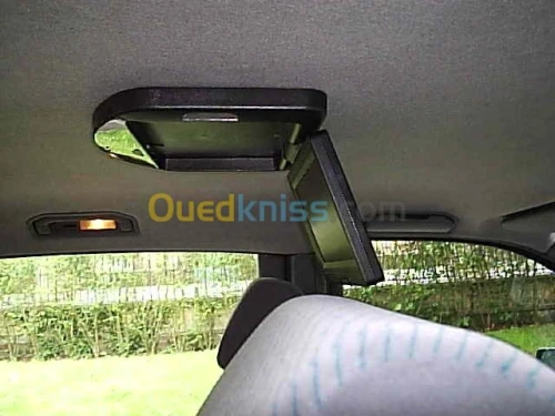 DVIX PORTABLE VOITURE 