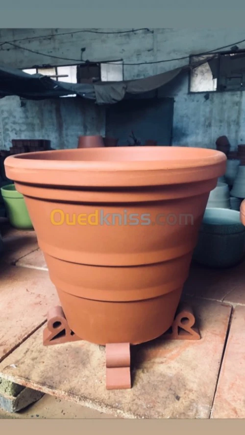Fabriquant de pots en terre cuite 