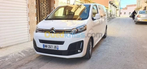 Agence de location de voitures 