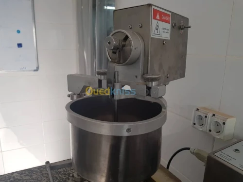 VEND MACHINE A DONUTS AUTOMATIQUE ETA 