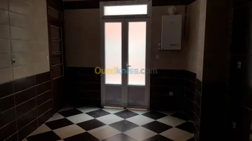 Location Niveau De Villa F4 Tipaza Kolea