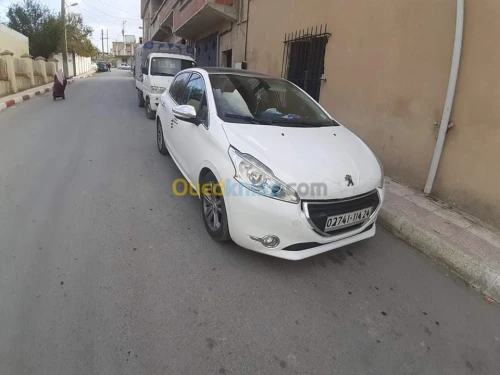Peugeot 208 2014 Allure