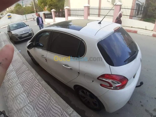 Peugeot 208 2014 Allure