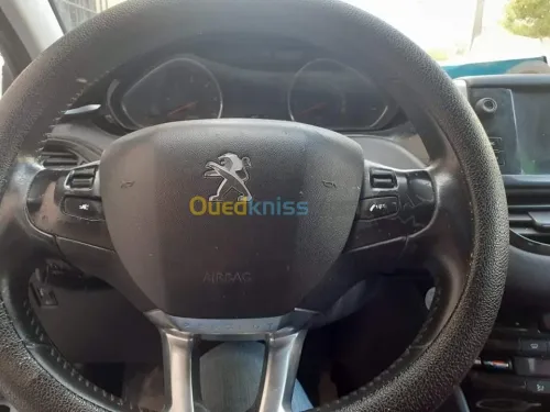 Peugeot 208 2014 Allure