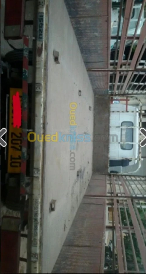Isuzu platou