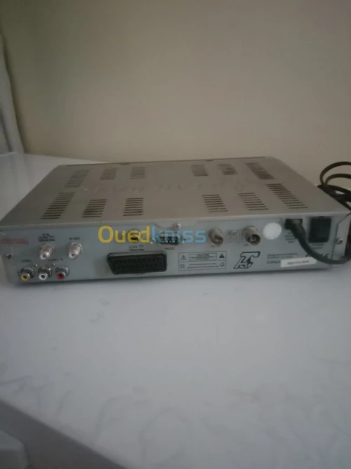 Démodulateur STAR SAT (sr_x4000D