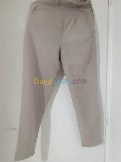 Ensemble pantalon et vestes 