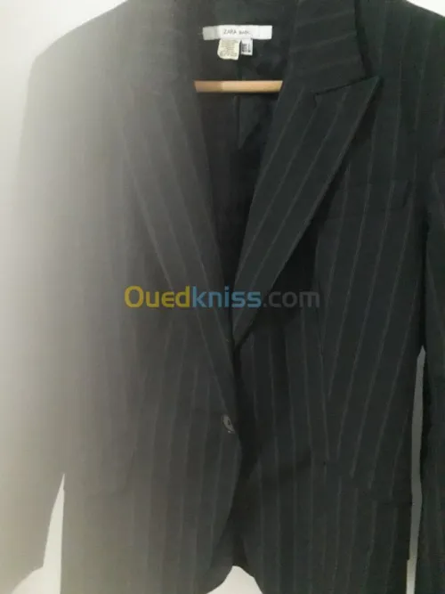 Ensemble pantalon et vestes 