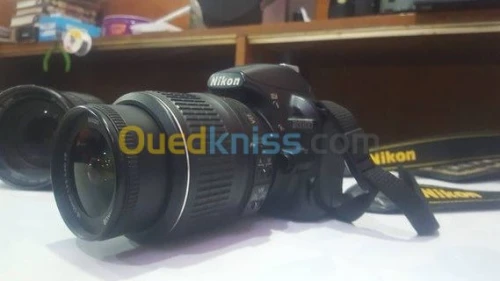 NIKON D3100 AVEC ACCESsOIRES 