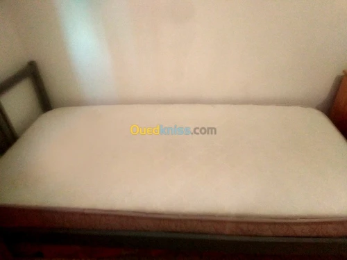 Matelas: une place et demi 