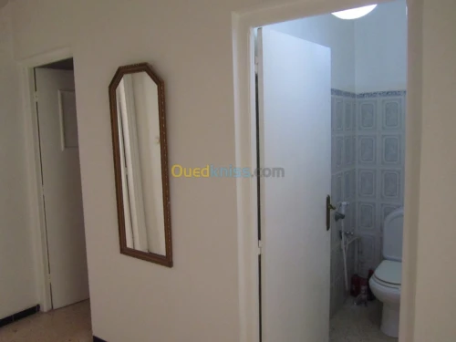 Location vacances Niveau De Villa F3 Alger Dely brahim
